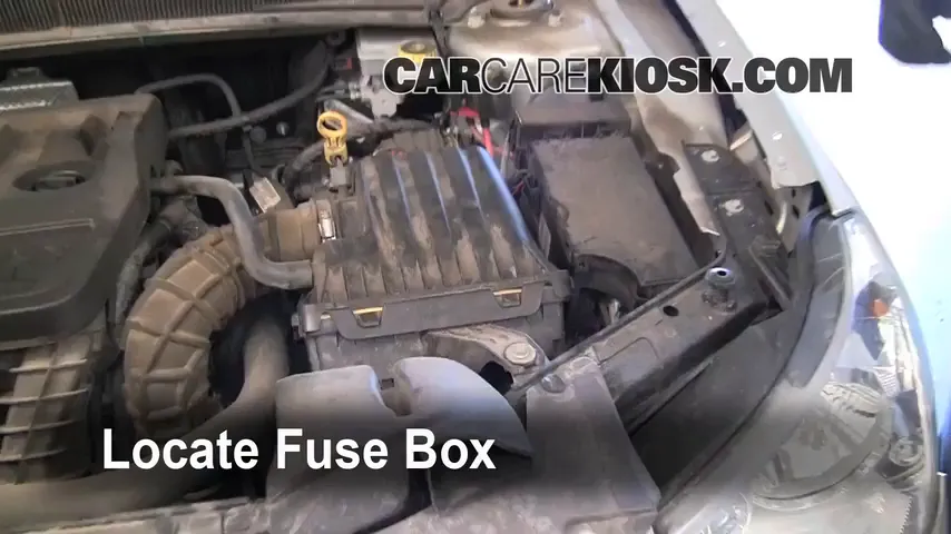 2007 Chrysler Sebring Limited 2.4L 4 Cyl. Fuse (Engine) Check